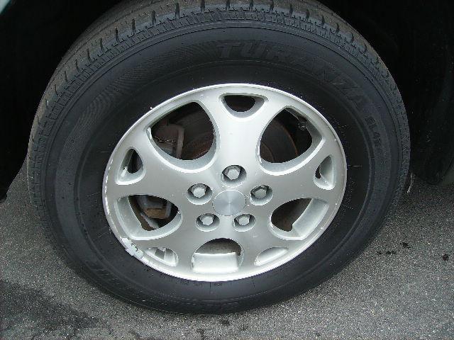 Saturn VUE 2002 photo 1