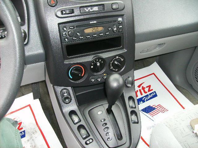 Saturn VUE 2002 photo 5