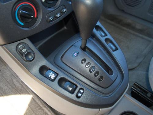 Saturn VUE 2002 photo 1