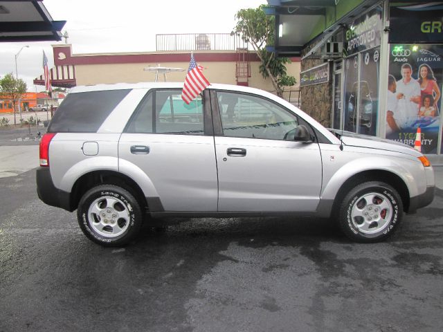 Saturn VUE 2003 photo 1