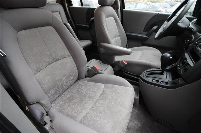 Saturn VUE 2003 photo 4