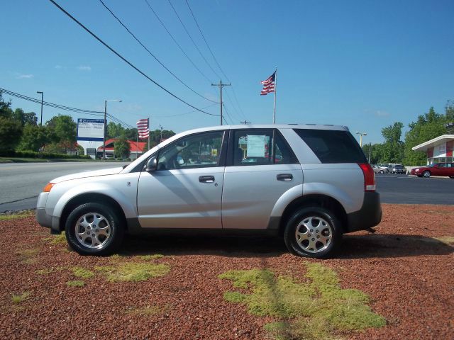 Saturn VUE 2003 photo 1