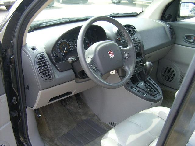 Saturn VUE 2003 photo 2