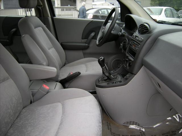 Saturn VUE 2003 photo 1