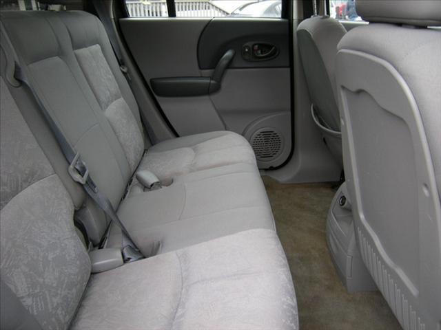 Saturn VUE 2003 photo 2