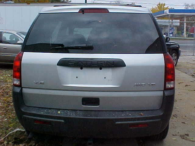 Saturn VUE 2003 photo 2