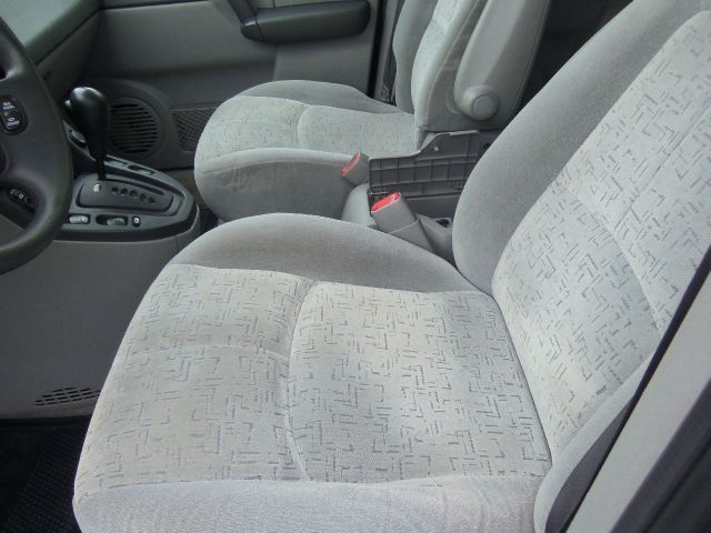 Saturn VUE 2003 photo 3