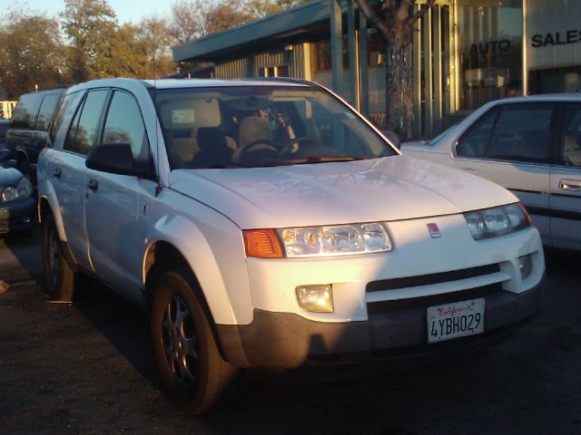 Saturn VUE 2003 photo 2
