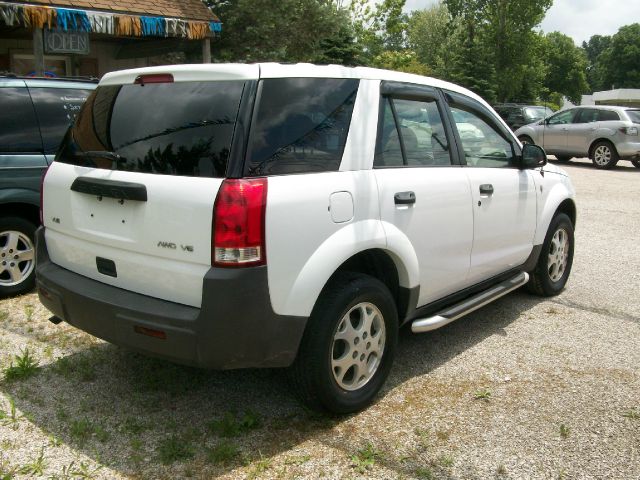 Saturn VUE 2003 photo 2