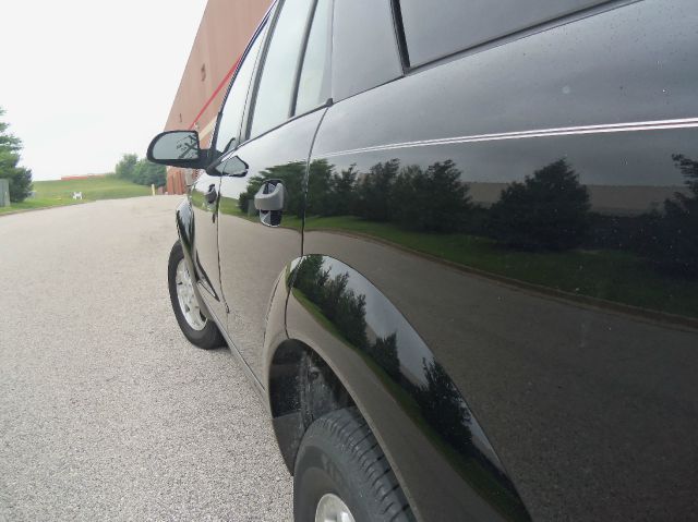 Saturn VUE 2003 photo 1