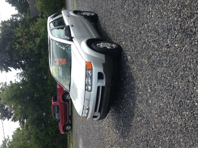 Saturn VUE 2003 photo 1