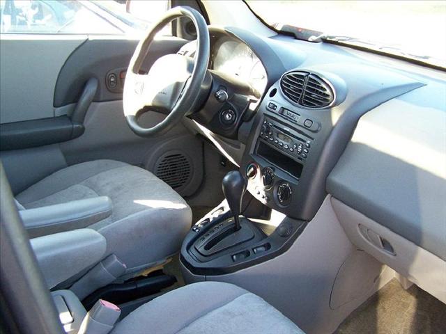 Saturn VUE 2003 photo 5