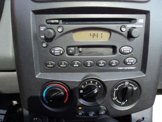 Saturn VUE 2003 photo 14