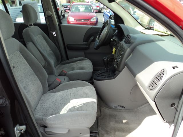 Saturn VUE 2003 photo 19