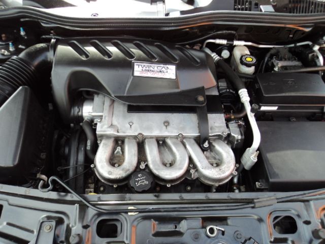 Saturn VUE 2003 photo 2