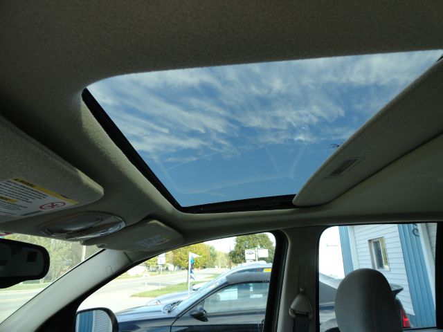 Saturn VUE 2003 photo 2