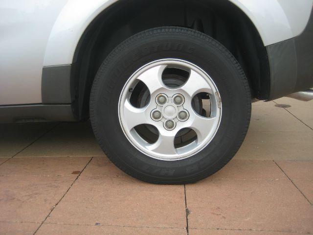 Saturn VUE 2003 photo 1