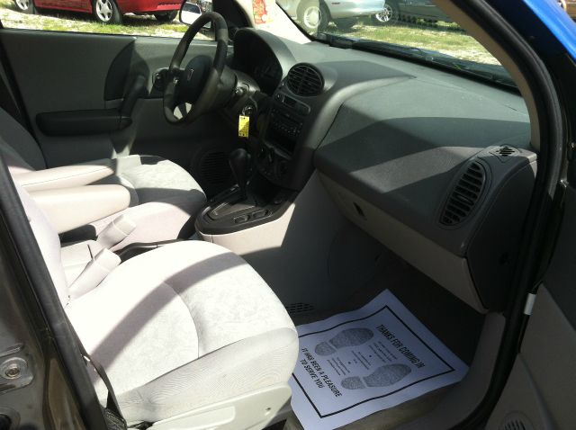 Saturn VUE 2003 photo 9
