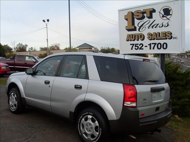 Saturn VUE 2003 photo 2