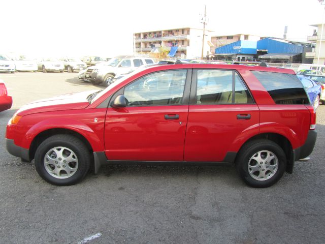 Saturn VUE 2003 photo 2