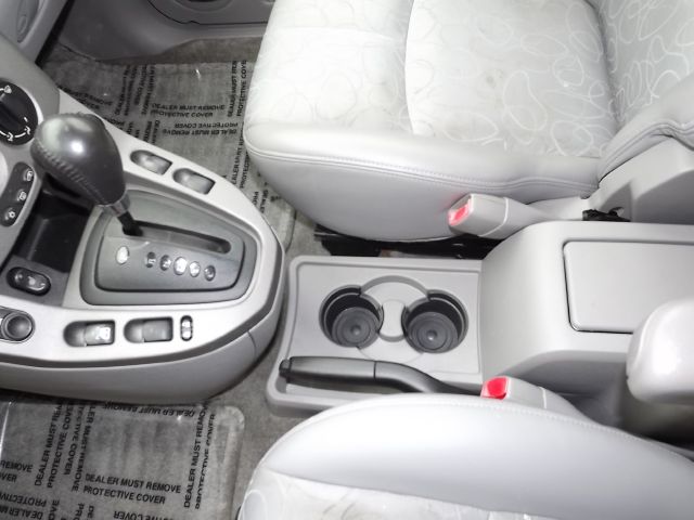 Saturn VUE 2004 photo 8