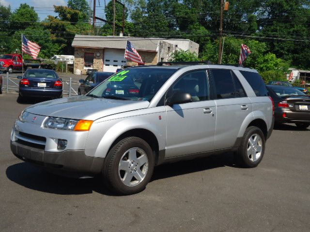 Saturn VUE 2004 photo 2