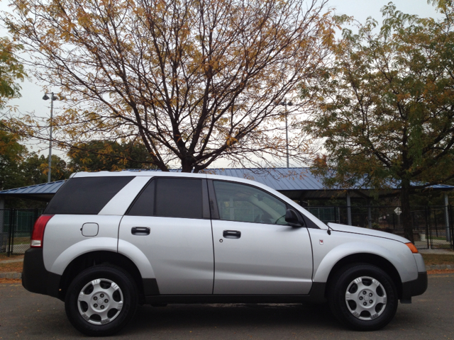 Saturn VUE 2004 photo 2