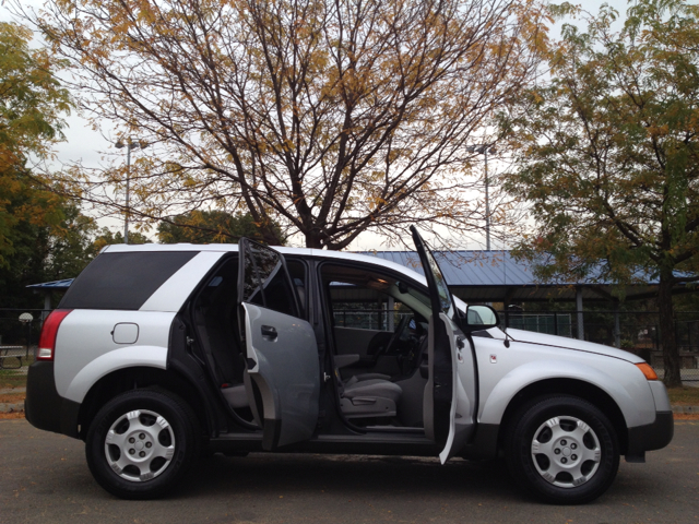 Saturn VUE 2004 photo 3