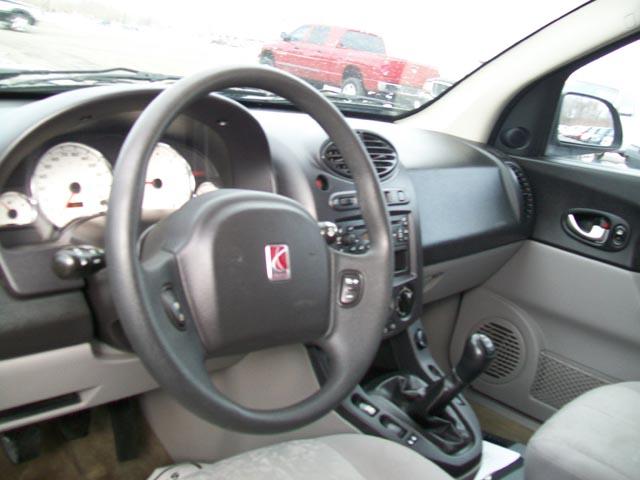 Saturn VUE 2004 photo 1