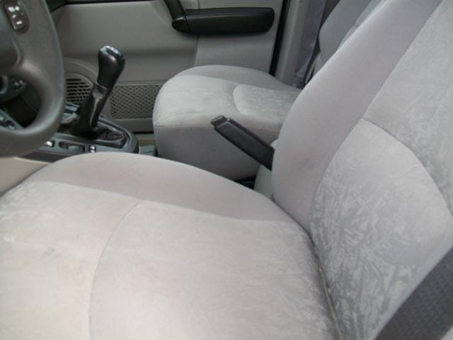 Saturn VUE 2004 photo 2