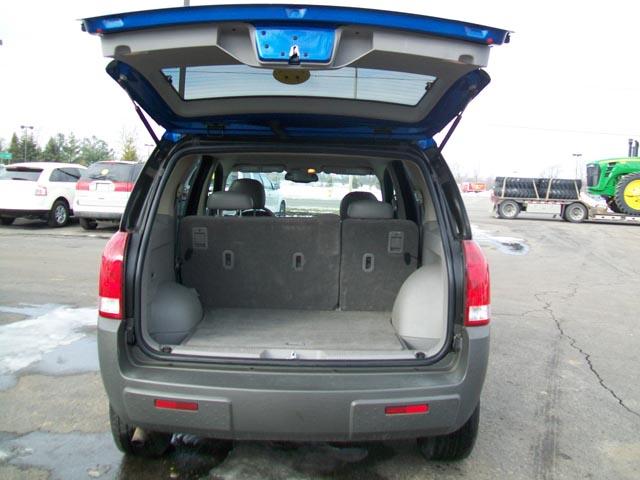 Saturn VUE 2004 photo 4