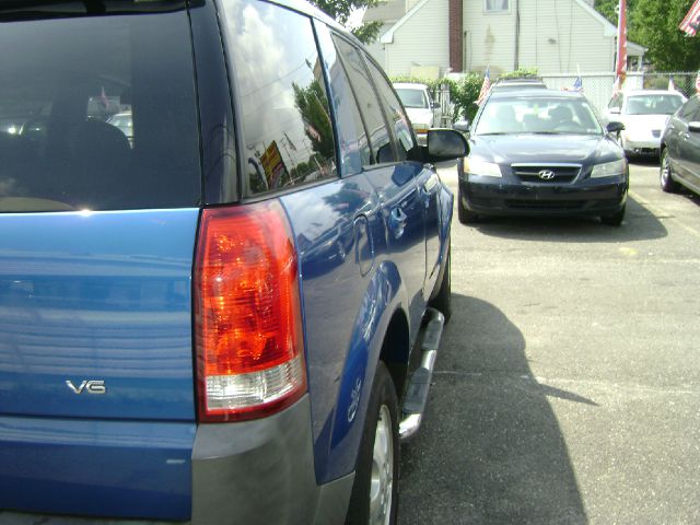 Saturn VUE 2004 photo 1