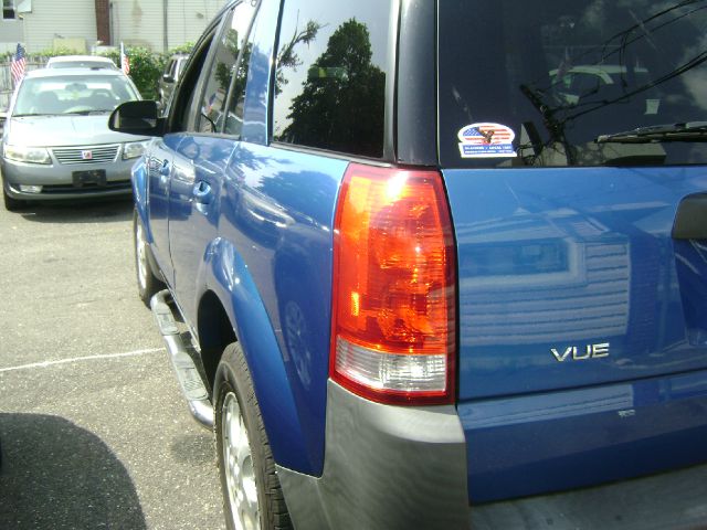 Saturn VUE 2004 photo 2