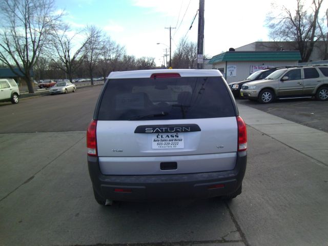 Saturn VUE 2004 photo 1