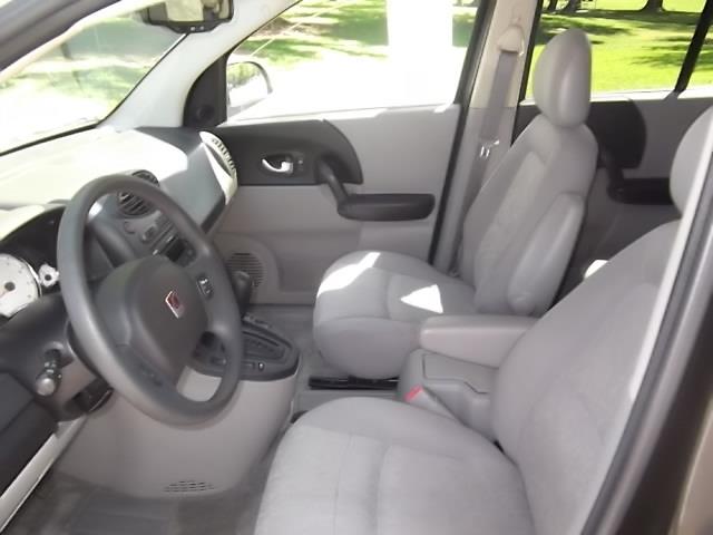 Saturn VUE 2004 photo 1