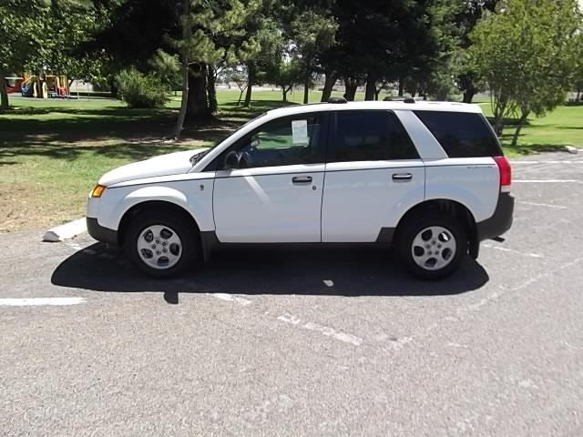Saturn VUE 2004 photo 3