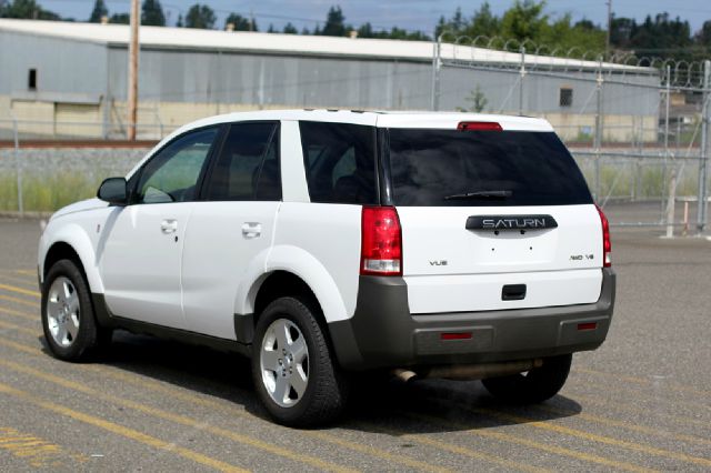 Saturn VUE 2004 photo 1