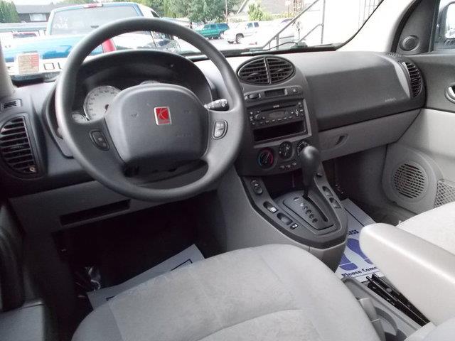 Saturn VUE 2004 photo 9