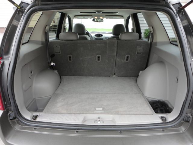 Saturn VUE 2004 photo 2
