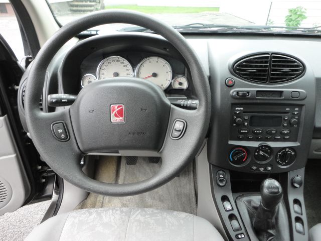 Saturn VUE 2004 photo 4