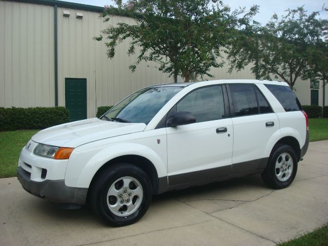Saturn VUE 2004 photo 1