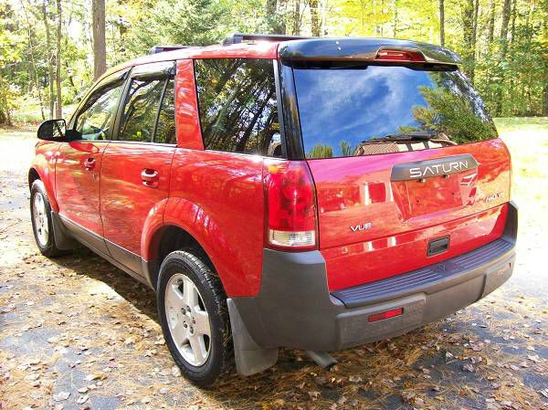 Saturn VUE 2004 photo 1