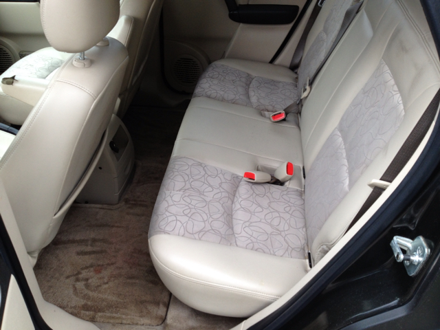 Saturn VUE 2004 photo 1