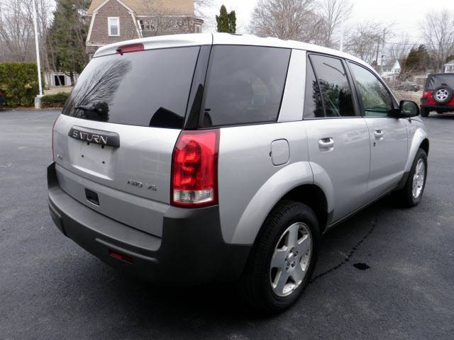 Saturn VUE 2004 photo 1
