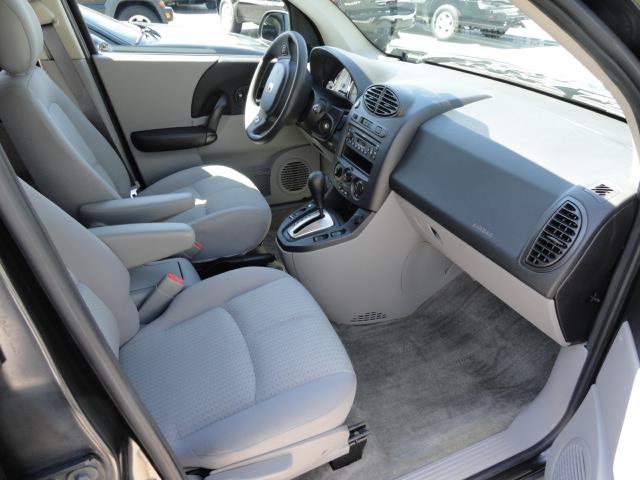 Saturn VUE 2005 photo 2