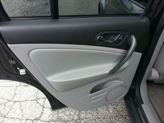 Saturn VUE 2006 photo 11