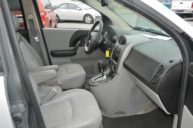 Saturn VUE 2005 photo 2