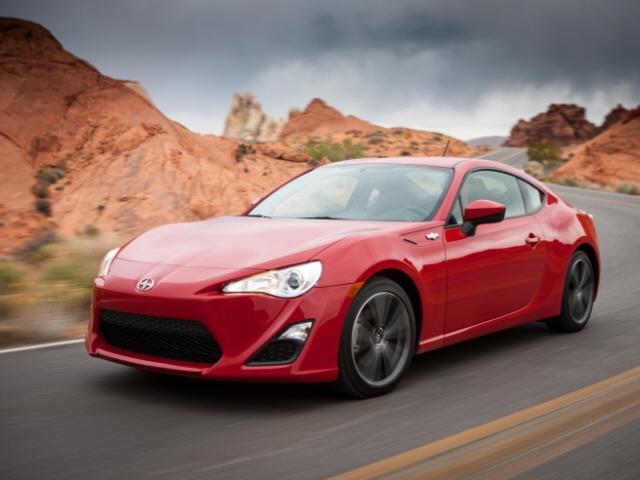 Scion FR-S 2013 photo 4