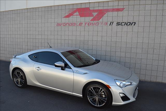 Scion FR-S 2013 photo 3