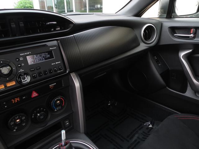 Scion FR-S 2013 photo 28